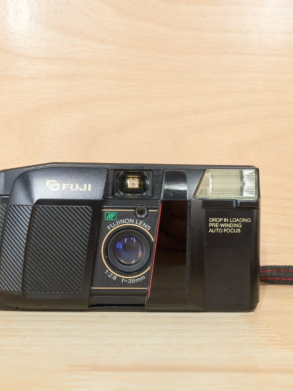 Fuji DL-300 35mm Film Camera 35mm f/2.8 Autofocus Point and Shoot Tested